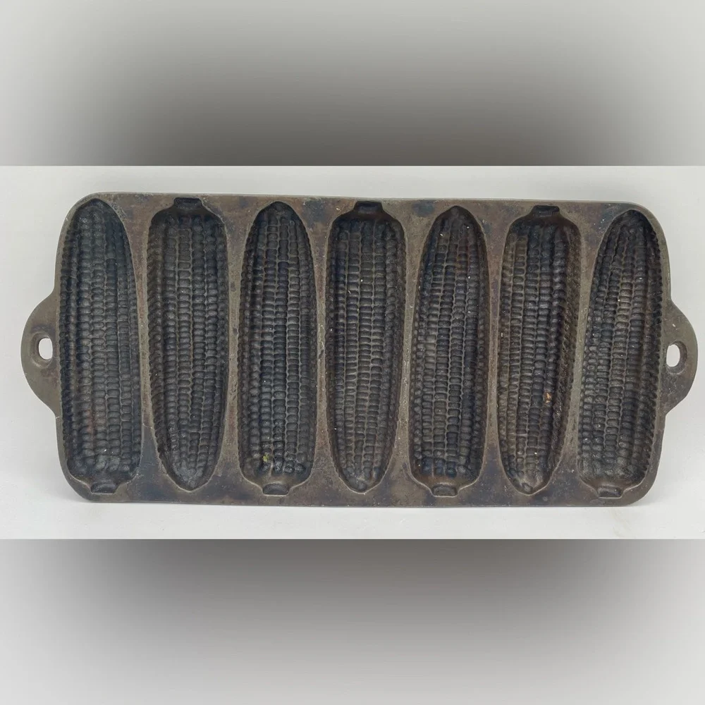 Cast Iron Cornstick Pan 7 Slot Cornbread Mold -Made in USA H Mark
